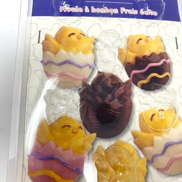 Wilton Just Hatched Candy Mold Easter Egg Chicks NWT - Picture 2 of 4